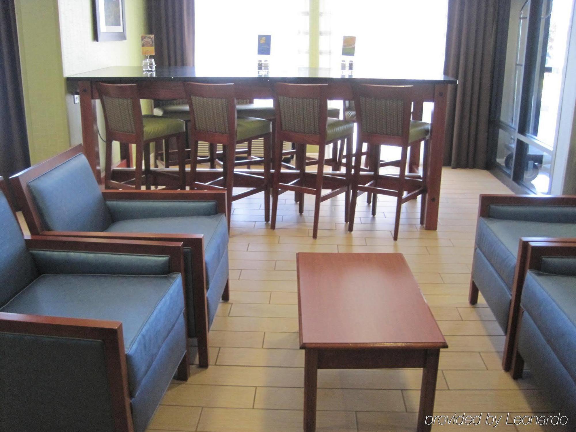 Holiday Inn Express & Suites Allentown-Dorney Park Area, An Ihg Hotel Restaurant bilde